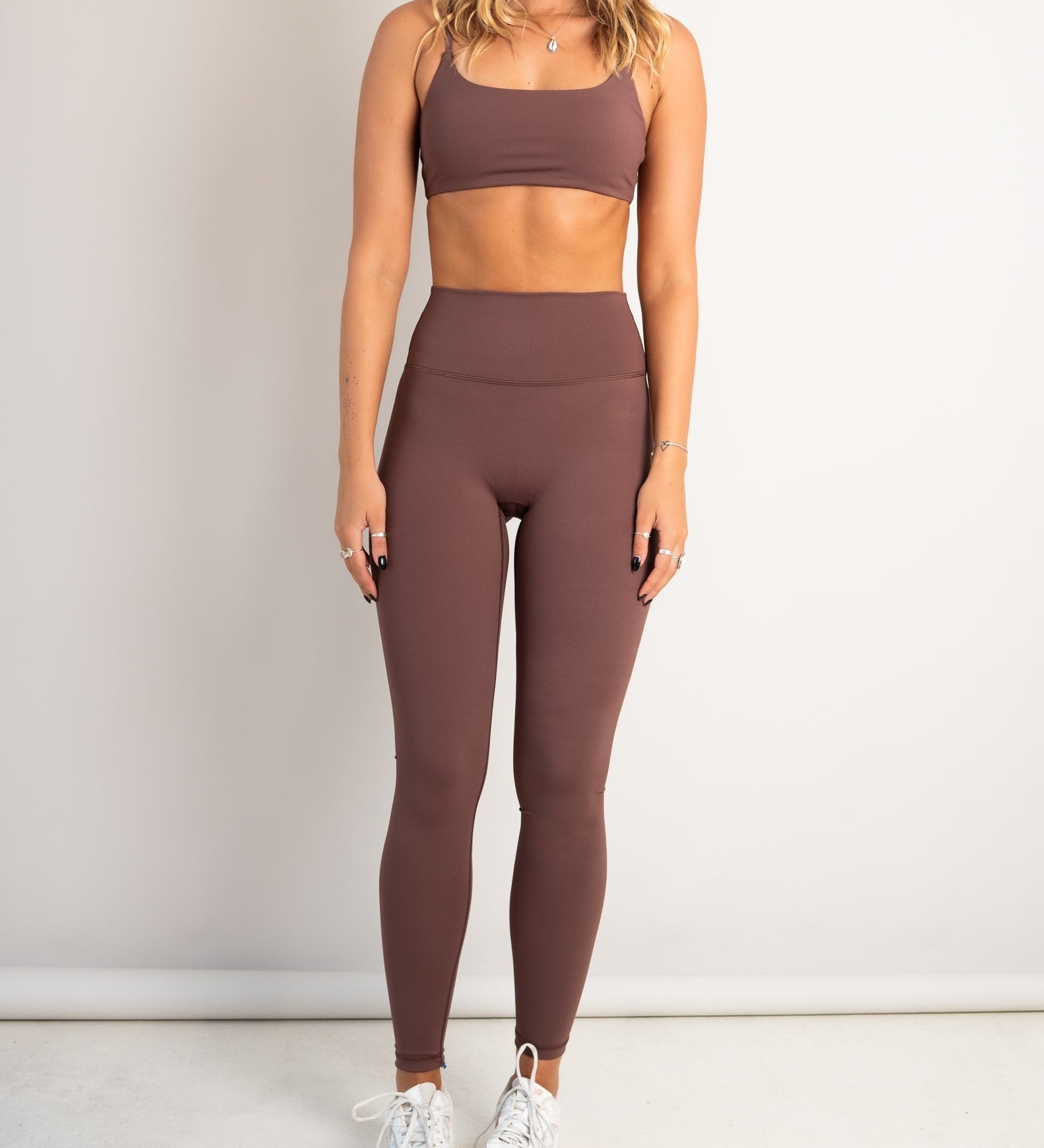 Essential Sports Bra - Mocha - Barmelle