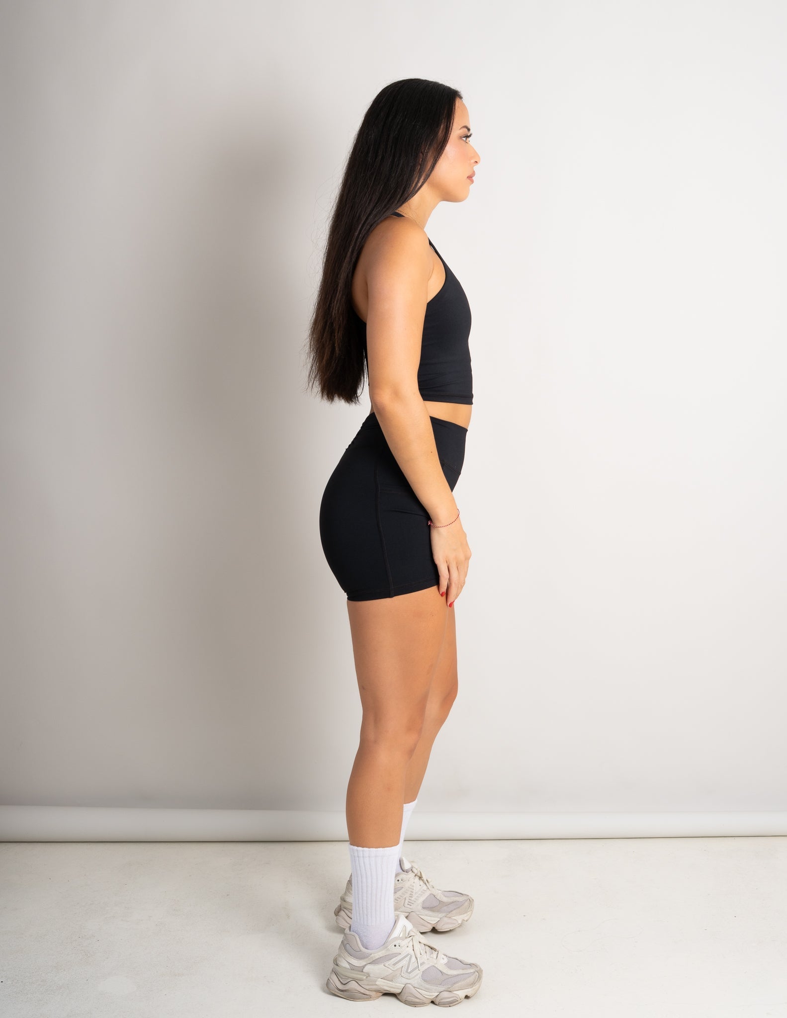 Flow Crop Top - Black - Barmelle