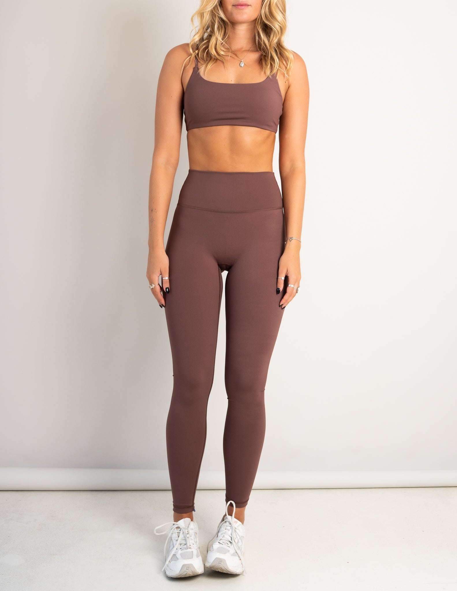 Essential Sports Bra - Mocha - Barmelle