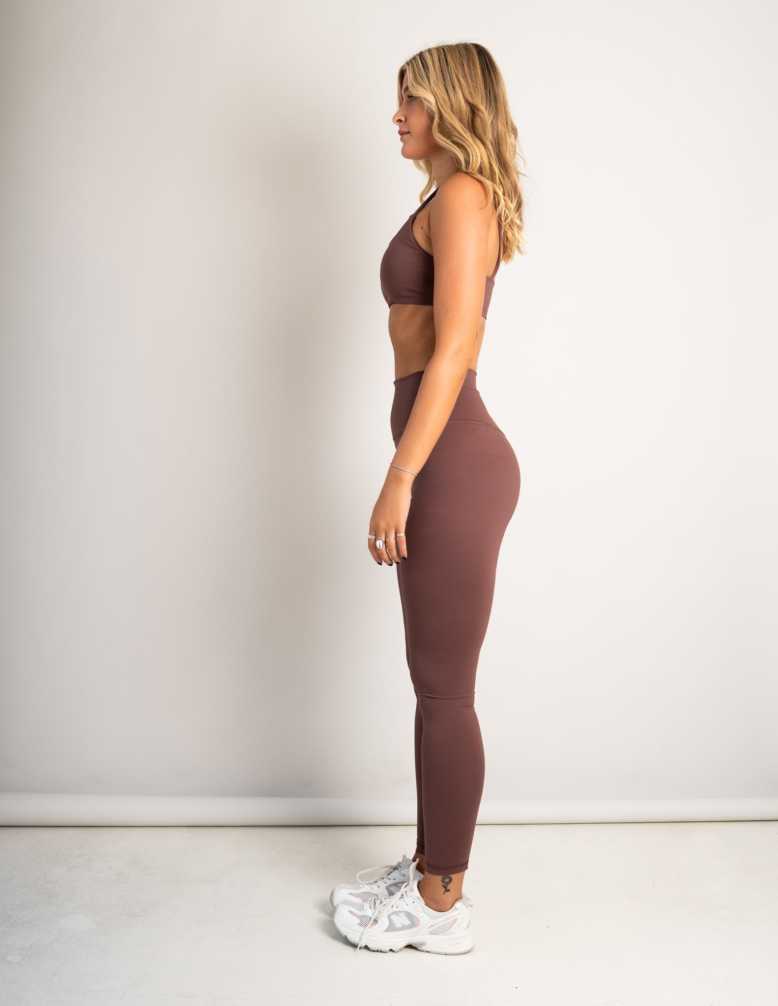 Essential Sports Bra - Mocha - Barmelle