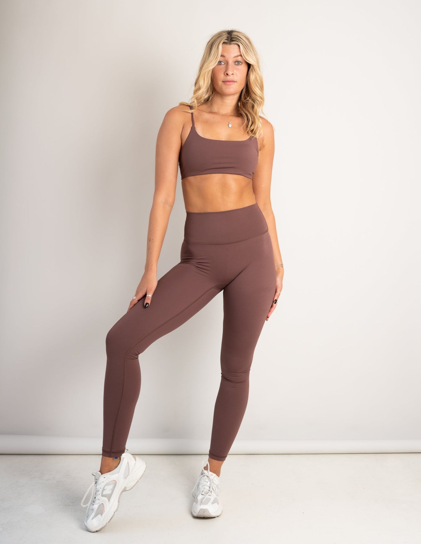 Essential Sports Bra - Mocha - Barmelle