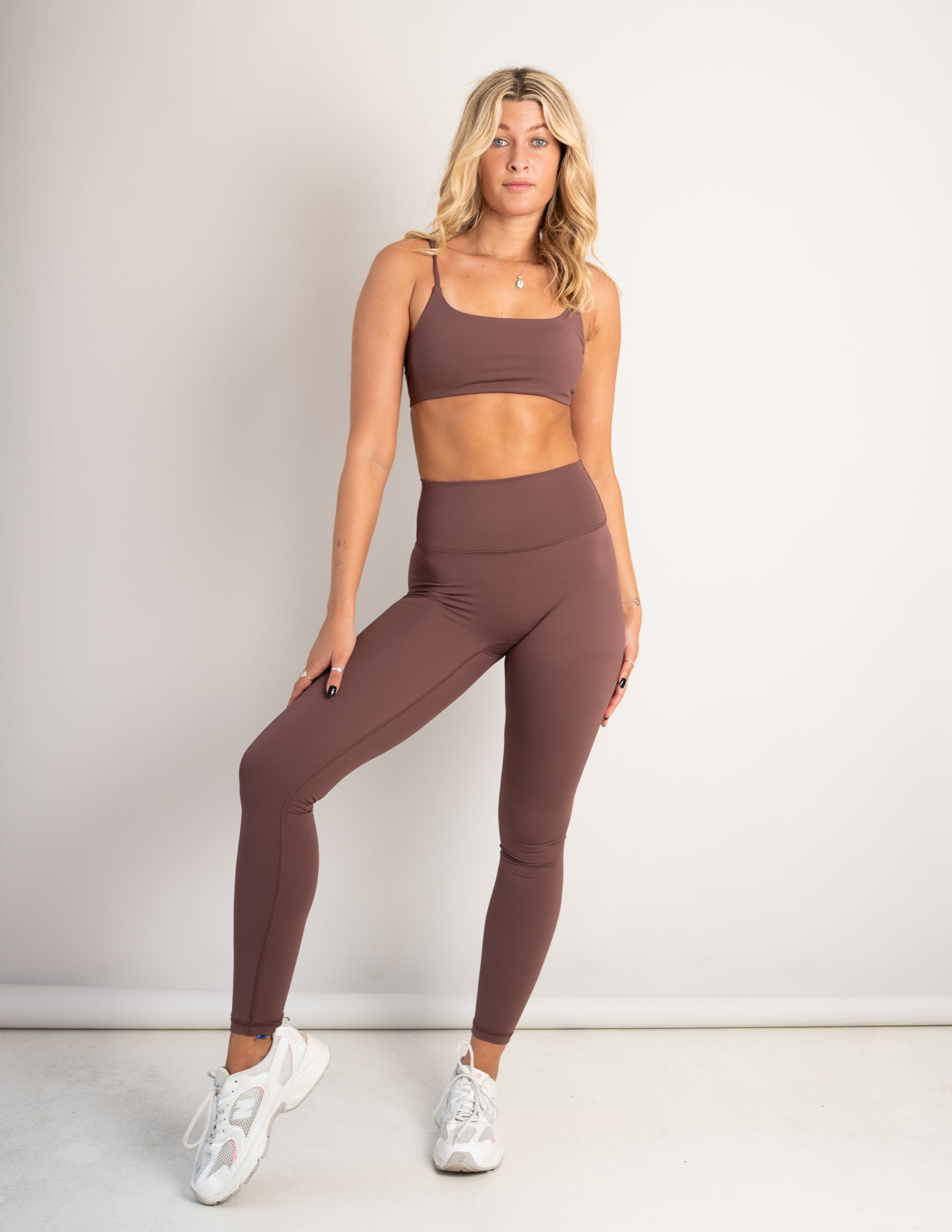 Essential Sports Bra - Mocha - Barmelle